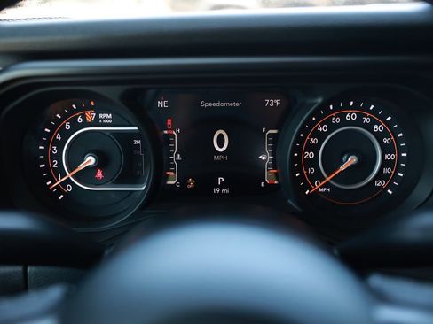 New 2026 Jeep Gladiator Sport AWD/4WD image 17