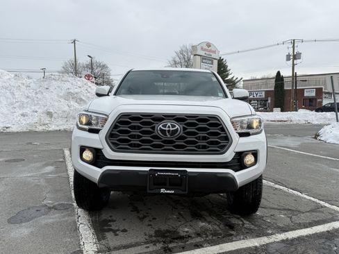 Used 2023 Toyota Tacoma TRD Off-Road image 14