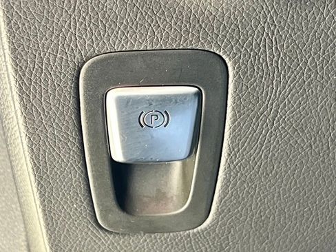 Certified 2022 Mercedes-Benz GLC 300 4MATIC image 36