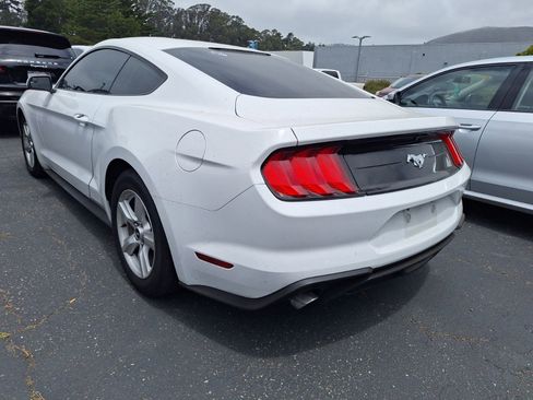 Used 2018 Ford Mustang Coupe RWD image 4