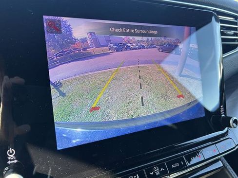 Used 2024 Jeep Wagoneer Series II w/ Flexible Seating Group image 15