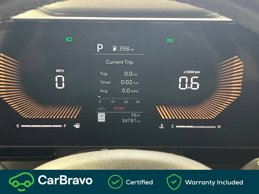 Used 2025 Kia Carnival FWD image 25