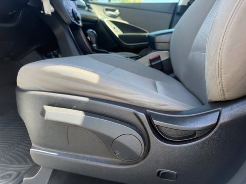Used 2018 Hyundai Santa Fe Sport FWD image 11