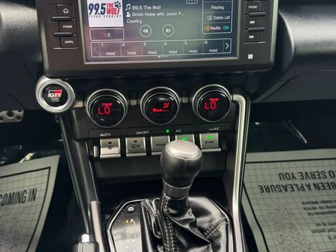 Used 2025 Toyota GR86 Premium RWD image 37