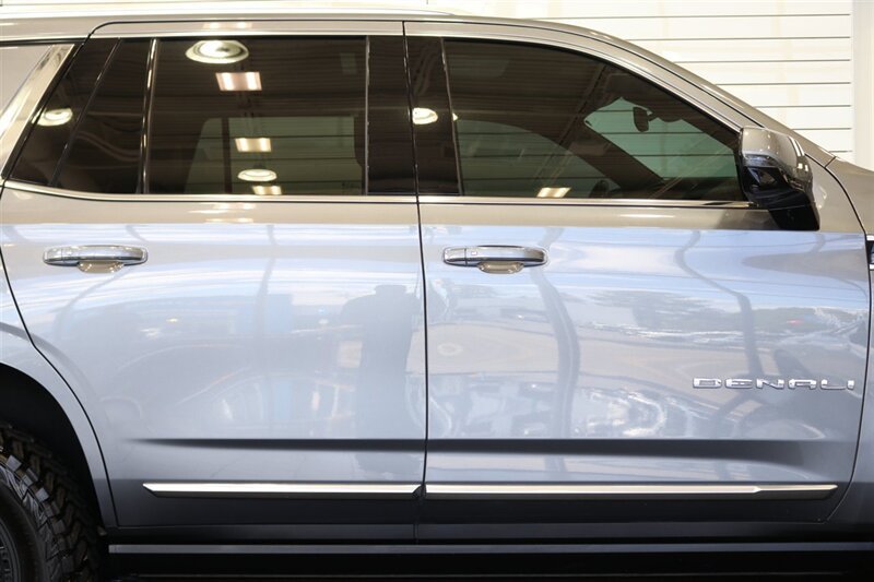 Used 2022 GMC Yukon Denali AWD/4WD image 33