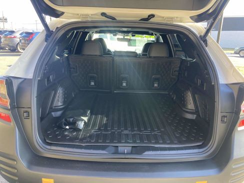 Used 2022 Subaru Outback Wilderness w/ Wilderness Package image 15