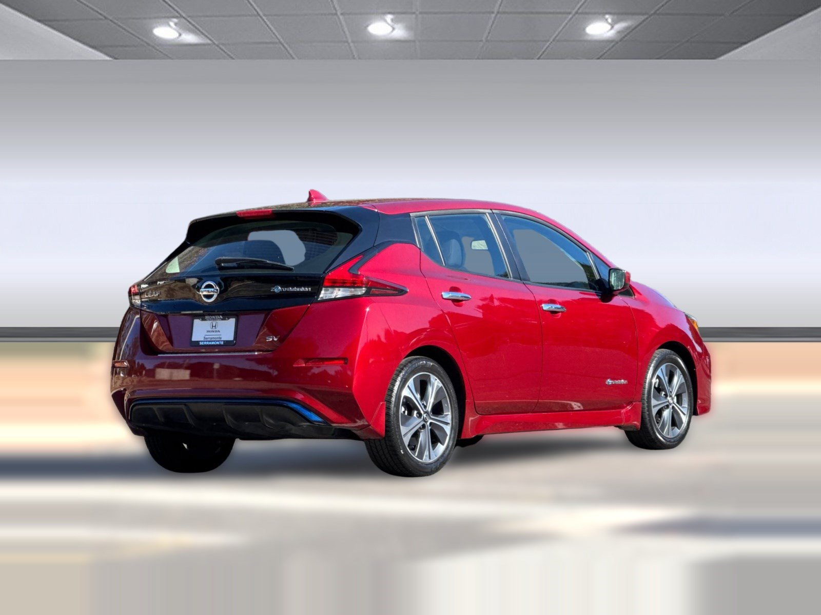 Used 2018 Nissan Leaf SV w/ SV Technology Package FWD image 8
