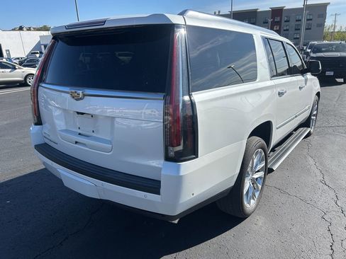 Used 2019 Cadillac Escalade ESV Premium Luxury image 5