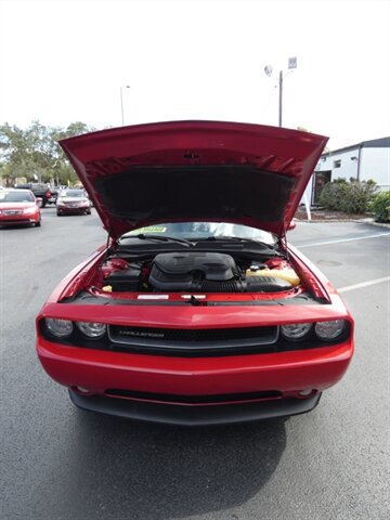 Used 2011 Dodge Challenger RWD image 6