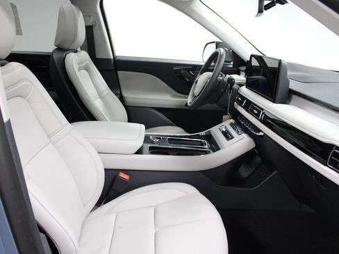 New 2026 Lincoln Aviator Reserve w/ Illumination Package RWD image 21