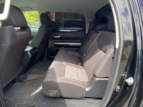 Used 2021 Toyota Tundra SR5 w/ Trail Edition image 6