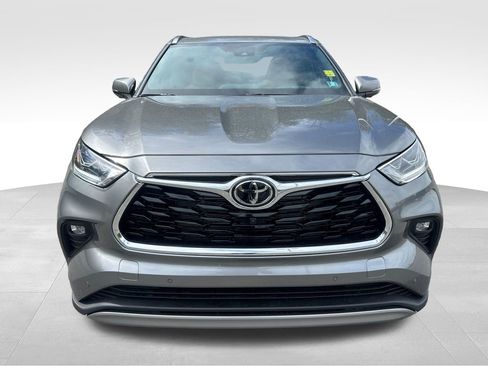 New 2026 Toyota Highlander Platinum AWD/4WD image 8