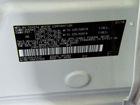 Used 2018 Toyota RAV4 Limited FWD image 40