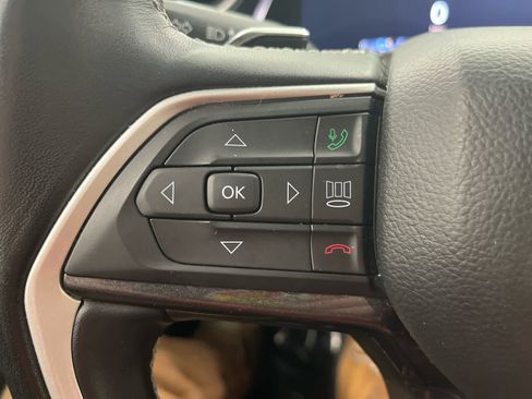 Used 2022 Jeep Grand Cherokee L Laredo w/ Luxury Tech Group I image 23