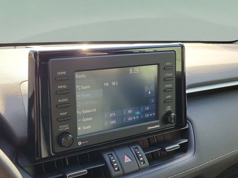 Used 2022 Toyota RAV4 XLE Premium AWD/4WD image 18