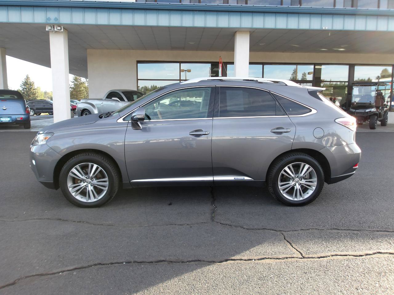 Used 2015 Lexus RX 450h AWD image 2