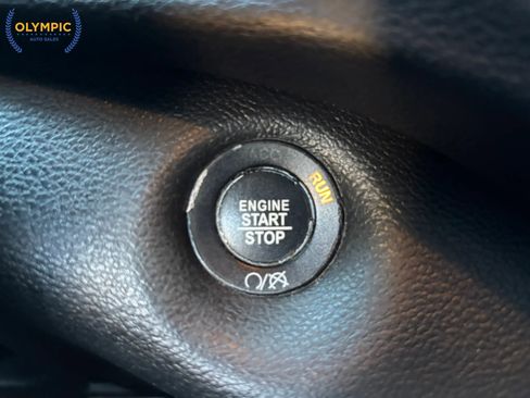 Used 2019 Jeep Cherokee Limited image 31