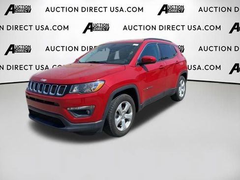 Used 2019 Jeep Compass Latitude FWD image 1