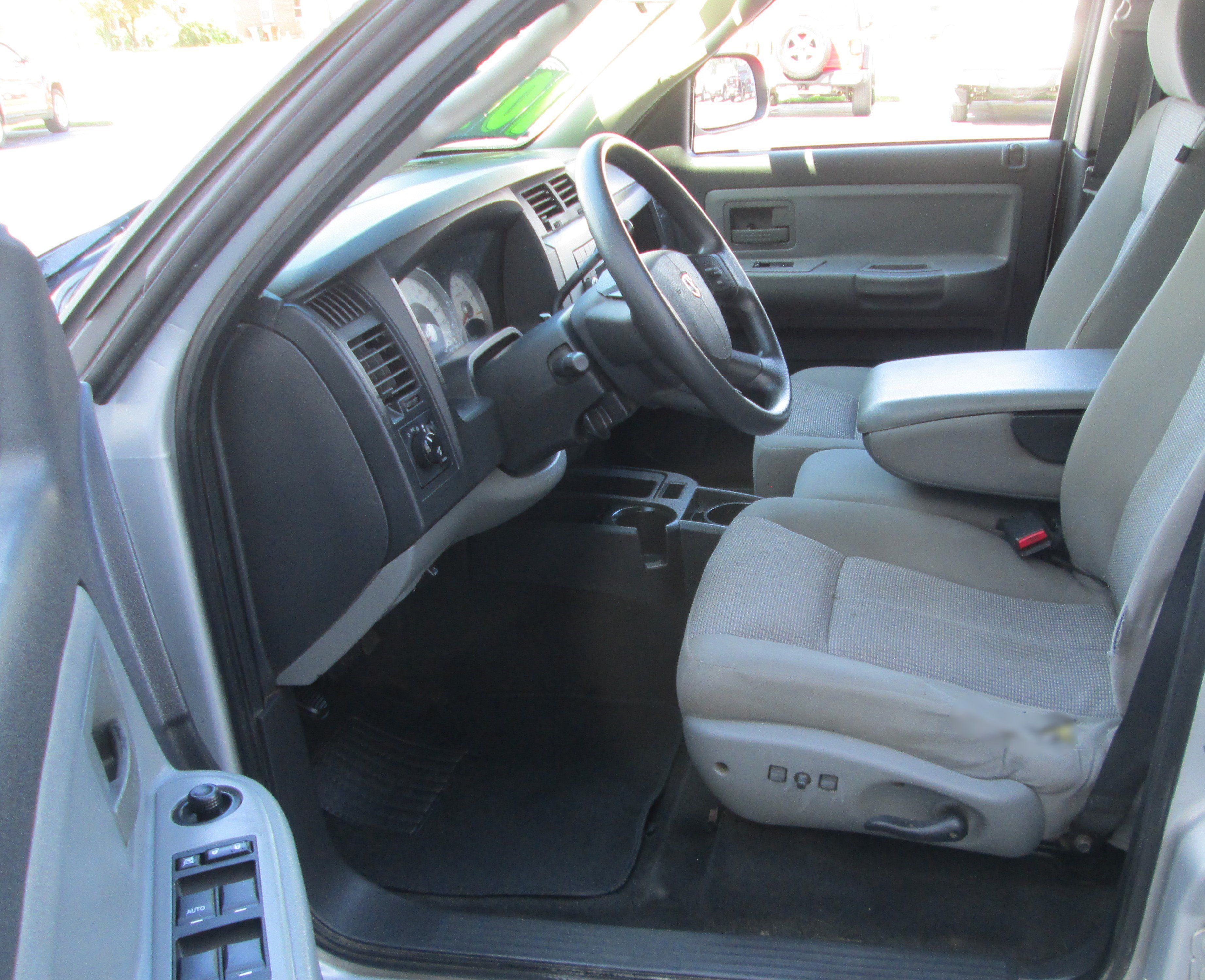 Used 2008 Dodge Dakota SLT w/ Trailer Tow Group AWD/4WD image 10