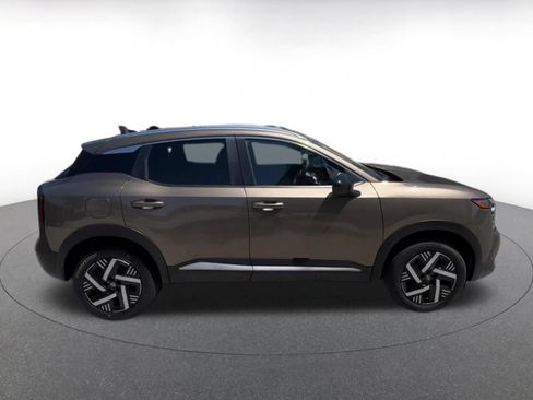Used 2026 Nissan Kicks SV w/ Cold Weather Package FWD image 16