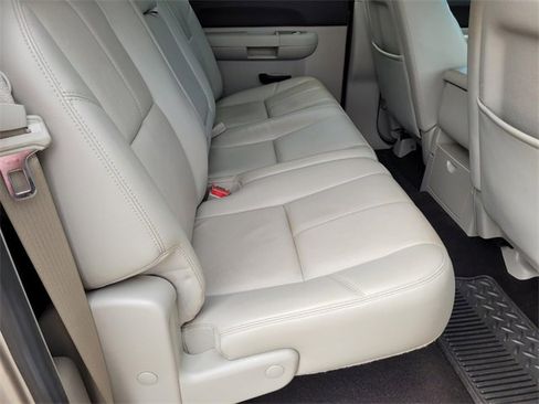 Used 2009 Chevrolet Silverado 1500 LT w/ Regional Value Package image 13