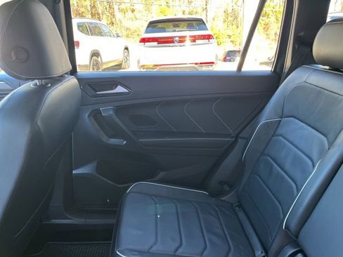Used 2024 Volkswagen Tiguan SEL R-Line image 15