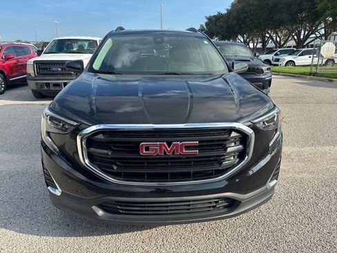 Used 2020 GMC Terrain SLE w/ Driver Convenience Package FWD image 2