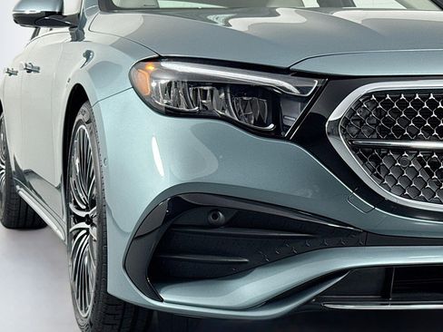 New 2026 Mercedes-Benz E 450 4MATIC Sedan image 13