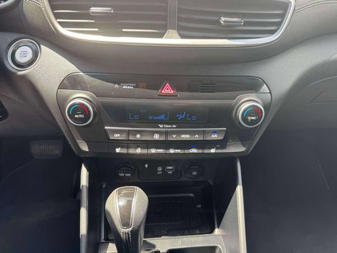 Certified 2021 Hyundai Tucson Limited w/ Cargo Package AWD/4WD image 28
