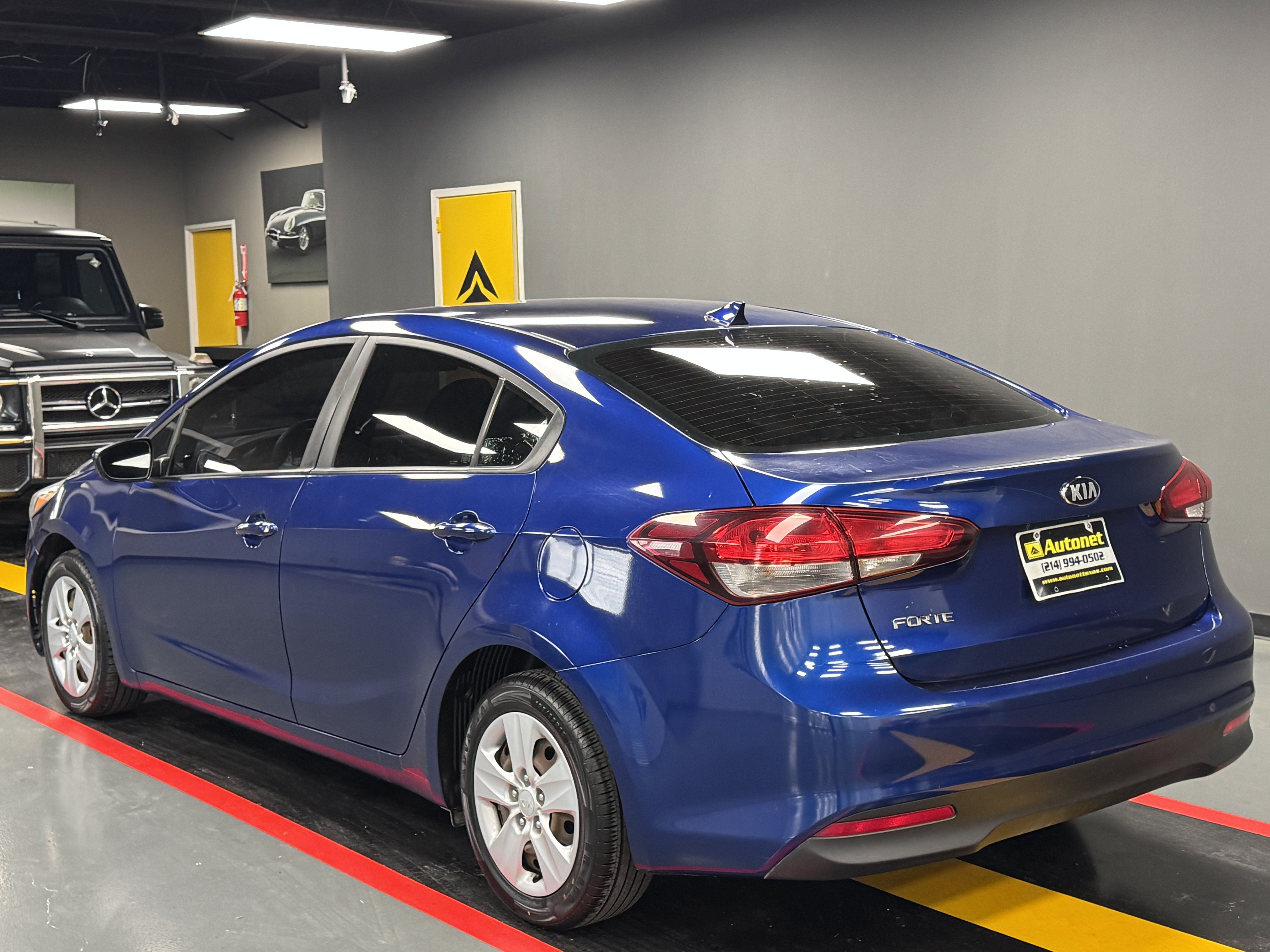 Used 2017 Kia Forte LX FWD image 4