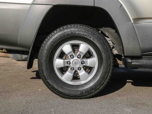 Used 2003 Toyota 4Runner SR5 RWD image 25
