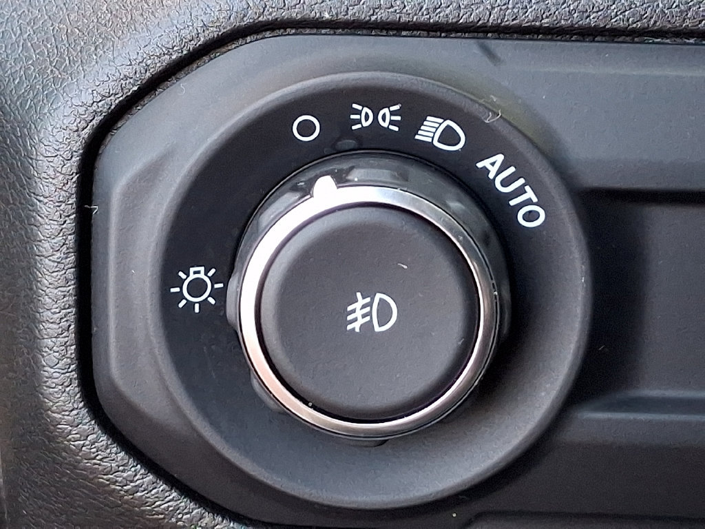 Used 2023 Jeep Wrangler Unlimited Sahara AWD/4WD image 26