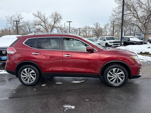 Used 2015 Nissan Rogue SL w/ SL Premium Package image 3