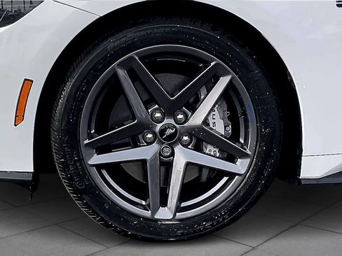 Used 2025 Ford Mustang GT Premium image 10