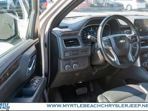 Used 2023 Chevrolet Suburban LT image 16
