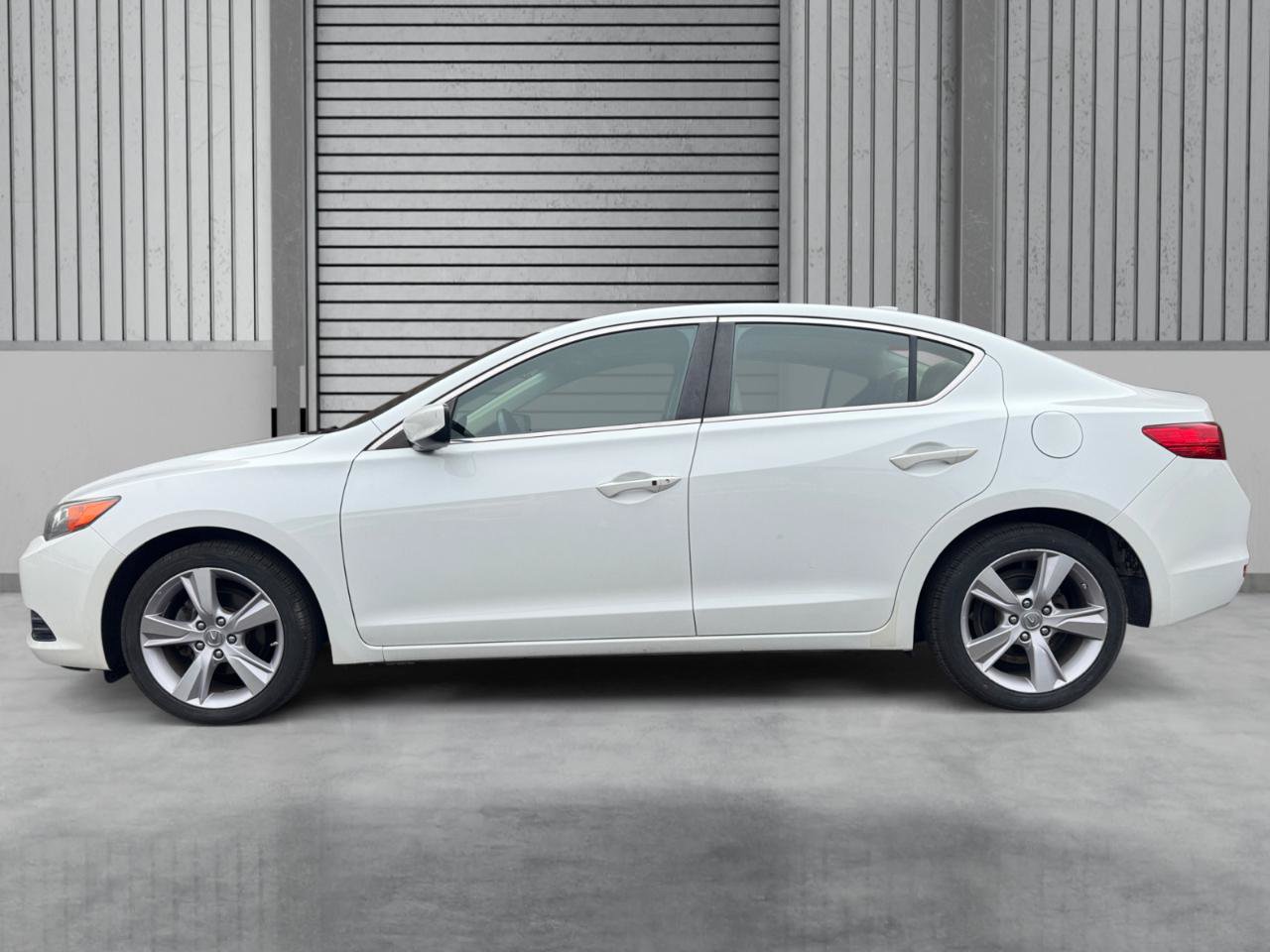 Used 2015 Acura ILX w/ Technology Package FWD image 31