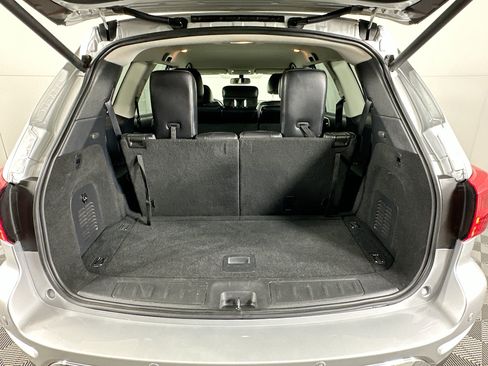 Used 2019 Nissan Pathfinder SL AWD/4WD image 30