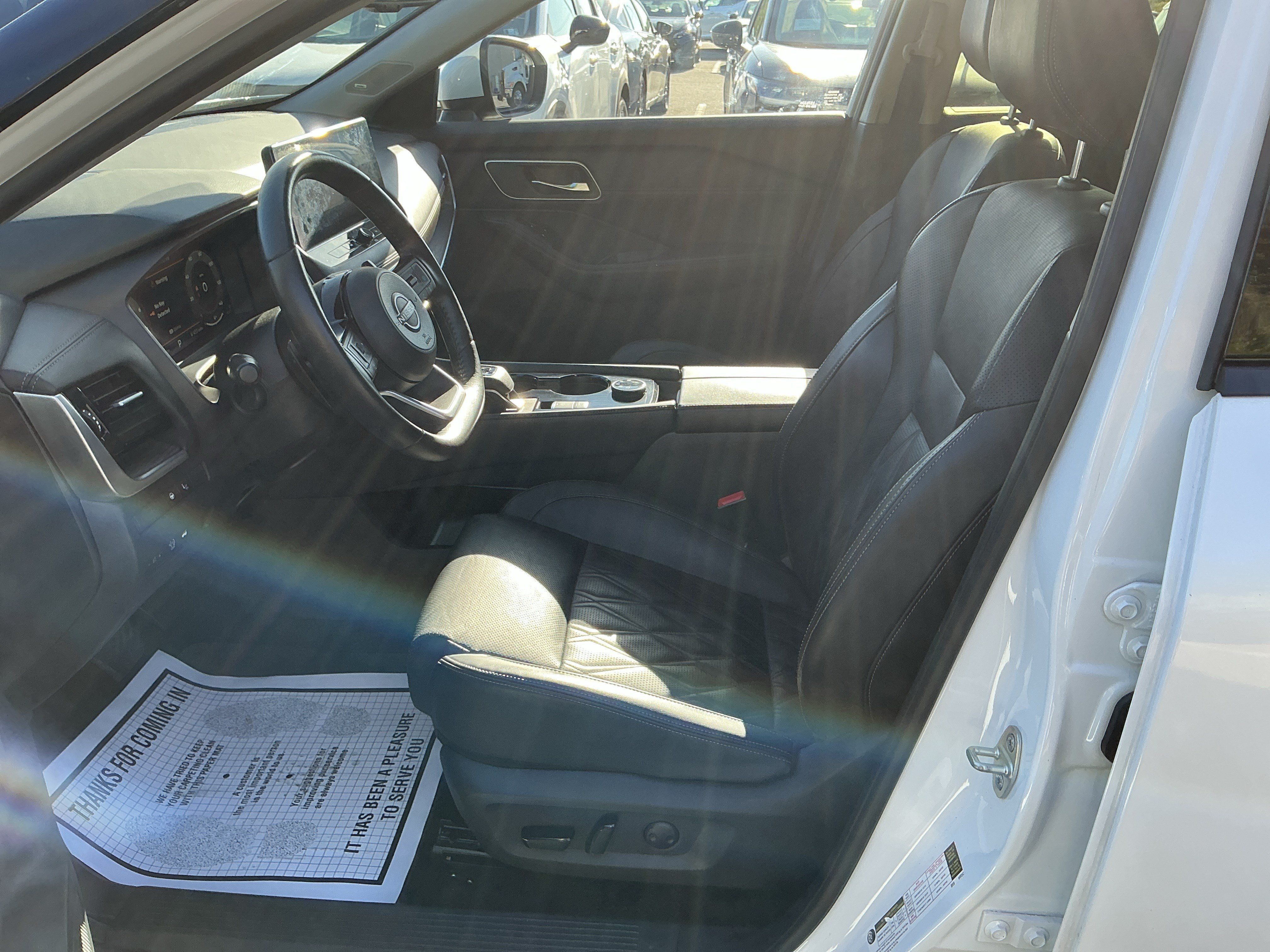 Used 2024 Nissan Rogue Platinum w/ Platinum Premium Package AWD/4WD image 10