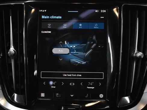 Used 2025 Volvo S60 B5 Core image 37