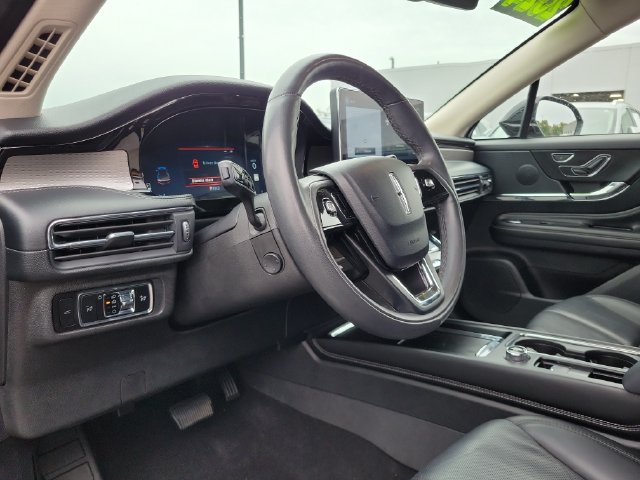 Certified 2024 Lincoln Corsair Reserve w/ Equipment Group 201A AWD/4WD image 6