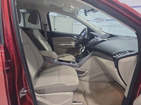Used 2015 Ford Escape SE image 27