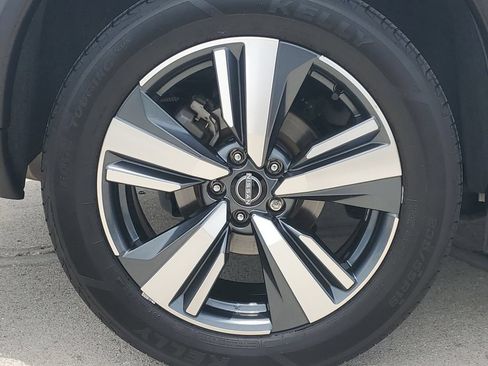 Certified 2023 Nissan Rogue Platinum w/ Platinum Premium Package FWD image 14