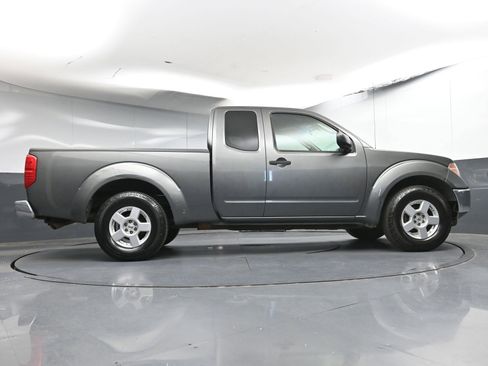 Used 2007 Nissan Frontier SE w/ SE Value Truck Pkg RWD image 18
