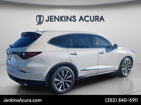 Used 2025 Acura MDX FWD w/ Technology Package image 8