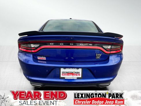 Used 2019 Dodge Charger SXT image 6