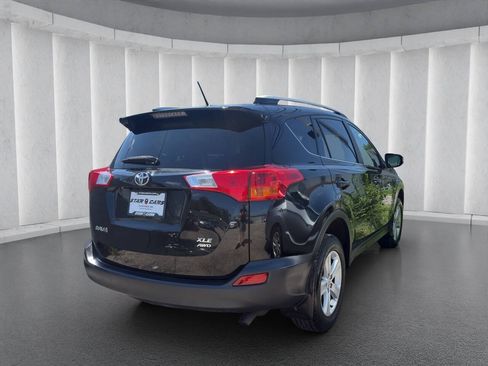 Used 2013 Toyota RAV4 XLE AWD/4WD image 5