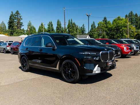 Used 2023 BMW X7 xDrive40i image 27