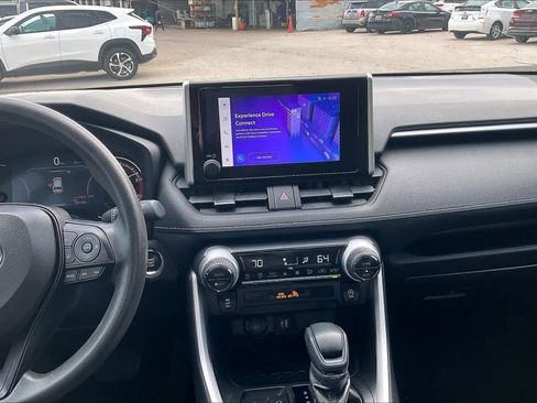 Used 2024 Toyota RAV4 XLE w/ Convenience Package image 7