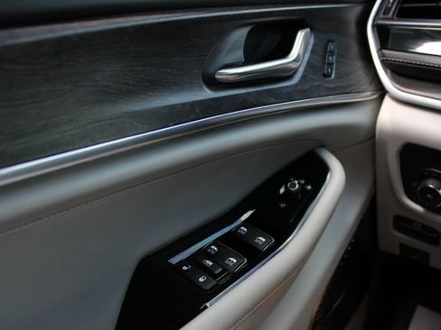 Used 2022 Jeep Grand Cherokee L Overland AWD/4WD image 19
