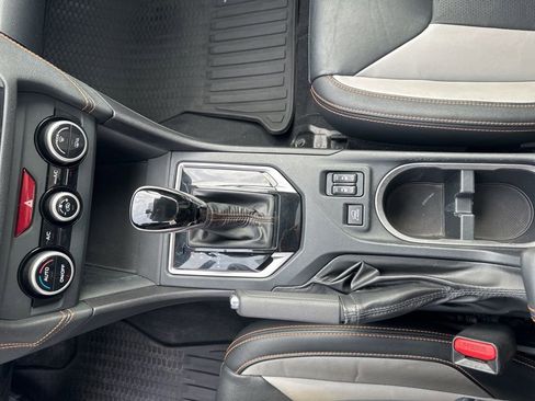 Used 2018 Subaru Crosstrek 2.0i Limited image 19